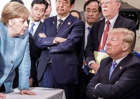 查理•沃德视频:特朗普总统是上帝的礼物|(由 Kat 解码)