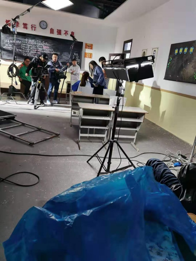 延渤同学的片场照