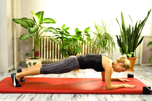 在家怎样锻炼腹部肌肉最好-追梦健身网
