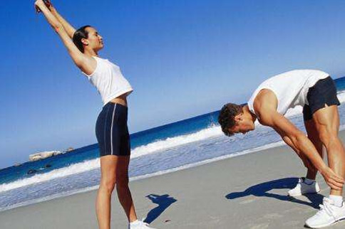 拉伸髂腰肌的准确方法-追梦健身网