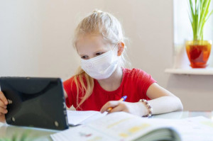 最后的警钟|直到2030年的 COVID 规则,发明者说 PCR 检测结果毫无意义