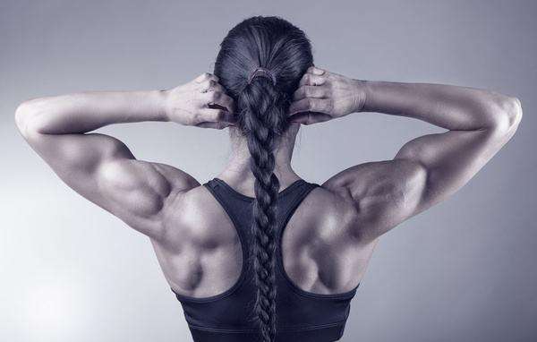 找准背部练习的感觉，背部肌肉会练的更好-追梦健身网