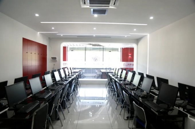 哈尔滨完美动力学校环境