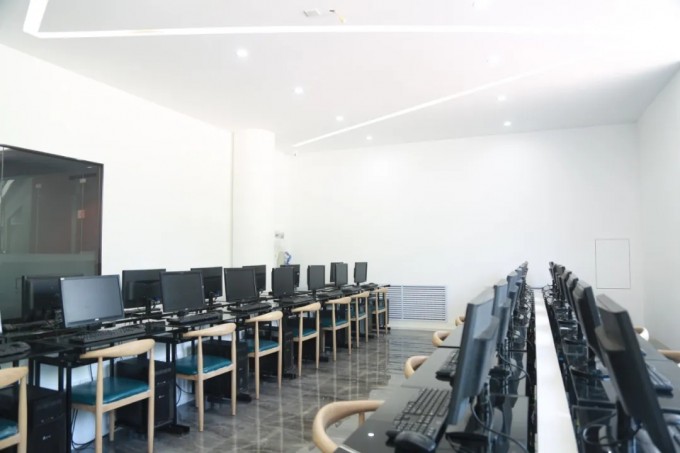 哈尔滨完美动力学校环境