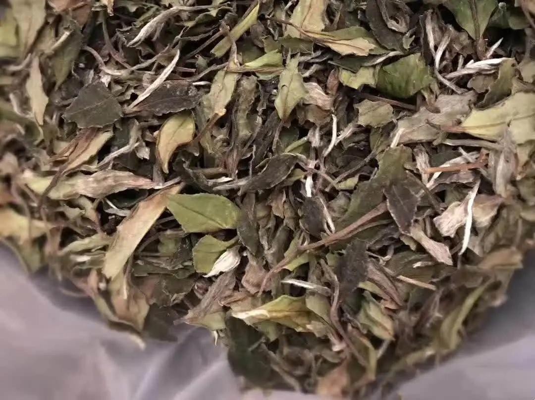 有趣的散碎白茶